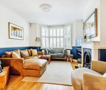 3 Bed Terraced House, Ravensbury Road, SW18 - Photo 1