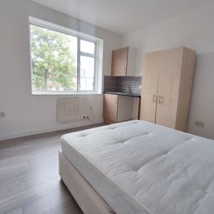 Studio Flat, Coniston Road, N17 - Photo 2