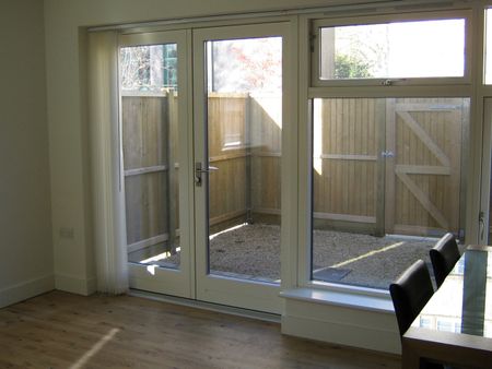 1 Bed Flat, Ralph Mews, BS2 - Photo 2