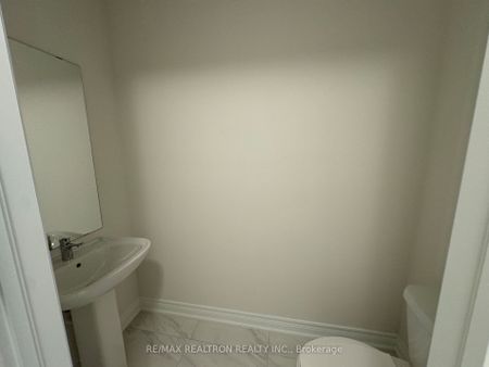 For Lease - 49 Faimira Avenue, Georgina, Ontario - Photo 4