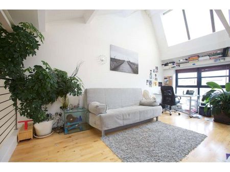 3 bedroom flat to rent - Photo 4