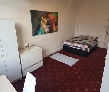 Highlands, Bournemouth, BH2 - Photo 1