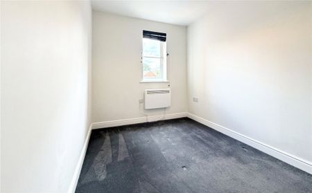 2 bed Flat for rent - Photo 4
