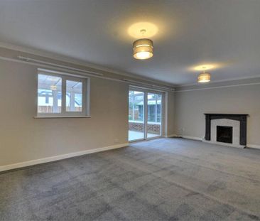 4 bedroom link detached house to rent - Photo 2