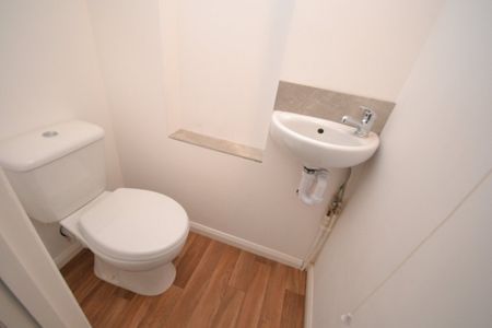 3 bed Semi-Detached House for Rent - Photo 2