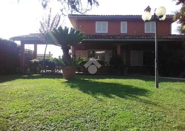 Villa singola in affitto