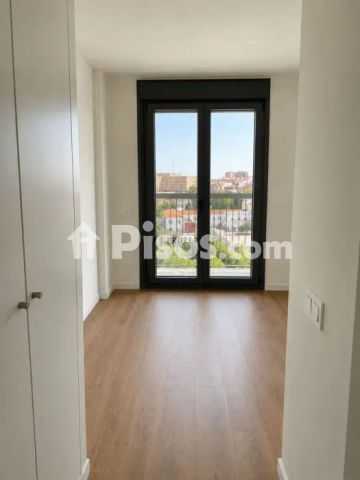 Ático en alquiler en Calle de Campos Crespo - Photo 2