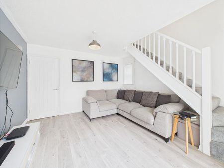 2 bedroom semi-detached house to rent - Photo 3