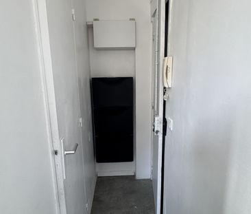 Location Appartement 1 pièce 18m² ST MAUR DES FOSSES 94100 - Photo 4