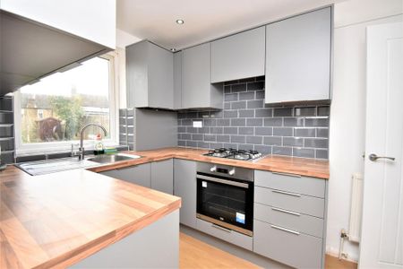 1 bedroom in a house share to rent - Photo 4