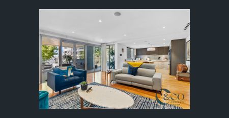 Luxury Ground Floor Apartment in Prime Location - Photo 3