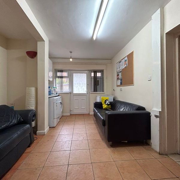 Rolleston Drive, Nottingham - Photo 1