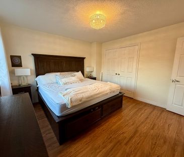 For Lease - 15 Inverhuron Trail, Oakville, Ontario - Photo 3