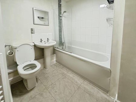2 bedroom apartment to rent - Photo 5