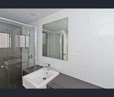 2/160 Herston Road, Herston, Qld 4006 - Photo 5