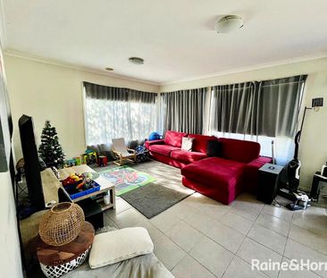 Spacious 4-Bedroom Family Home in Prime Location!! - Photo 3