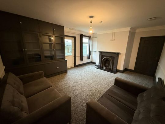 1 bedroom Flat To Let - Photo 1
