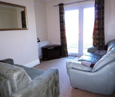 4 bedroom detached house to rent - Photo 1