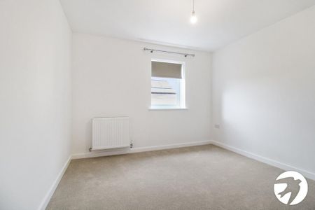 3 bedroom end of terrace house to rent - Photo 3