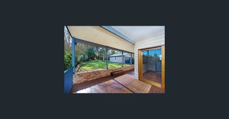 Charming Family Home in Mayfield West! - Photo 2