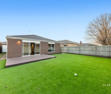 Charming Family Home in Alamanda K-9 College School Zone - Photo 2