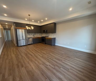 For Lease - 304 ELMGROVE Avenue Unit# 2, Westboro - Hampton Park, O... - Photo 3