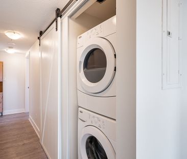 Spacious & Updated 2 BD & 2 BA in the Heart of Vibrant Downtown Van... - Photo 3