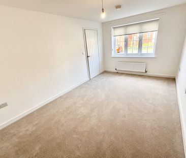 3 bedroom semi-detached house to rent - Photo 4