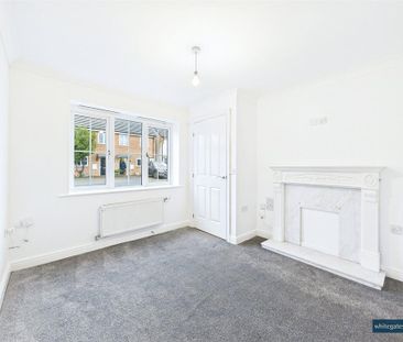 2 bedroom semi-detached house to rent - Photo 5