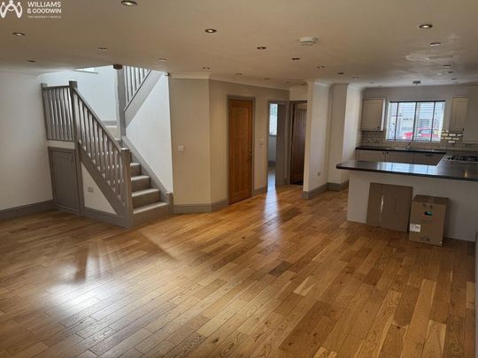 5 bedroom detached house to rent - Photo 1