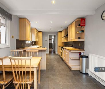 3 bedroom terraced house to rent - Photo 5