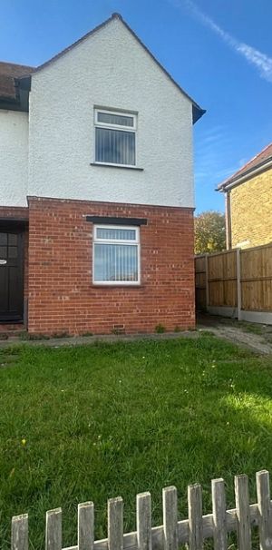 Bradley Road, Ramsgate, CT12 6BN, Kent - Photo 1