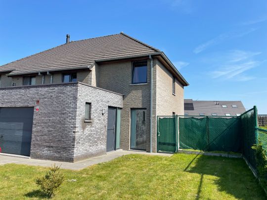 EENGEZINSWONING + garage & tuin - Photo 1