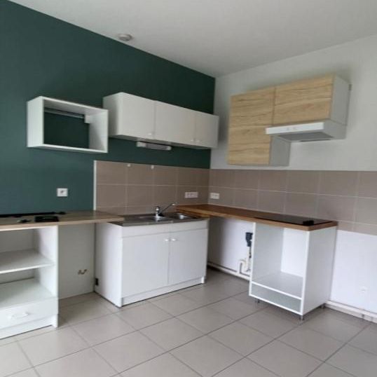 Location Appartement 2 pièces 45m² AMBARES ET LAGRAVE 33440 - Photo 1