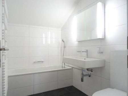 Moderne 4.5-ZW à 119m2 im DG mit Terrasse - Foto 5