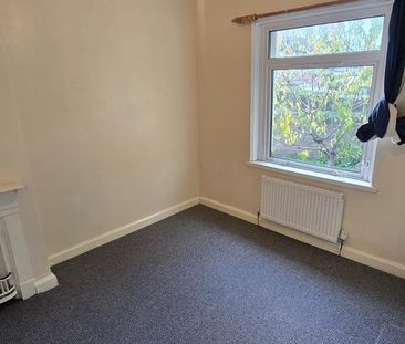 3 bedroom end of terrace house to rent - Photo 5