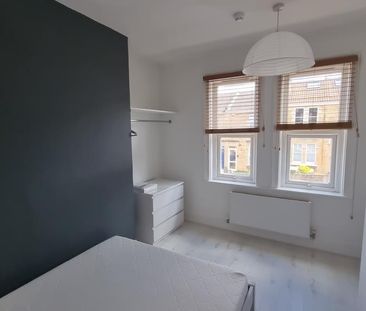 4 bedroom terraced house to rent - Photo 2