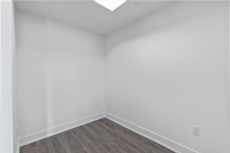 For Lease - 2075 King Road Unit# 233, King, Ontario - Photo 3