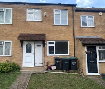 3 bedroom terraced house to rent - Photo 4