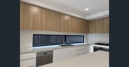 4 bedroom house For Lease - NIDDRIE VIC 3042 - Photo 5