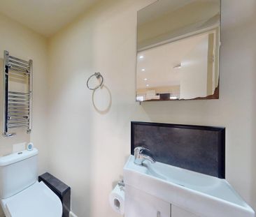 Studio to rent - Photo 6