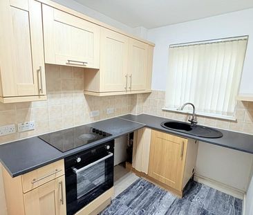 2 bedroom terraced house to rent - Photo 4