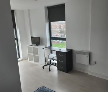 1 Bedroom Apartment To Rent - Photo 1