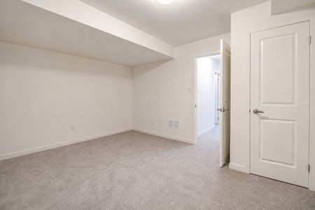 For Lease - 14 Bateson Street, Ajax, Ontario - Photo 5