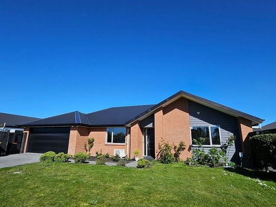 Big Family Home In Preston's - Photo 1