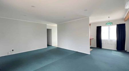 Nawton's Family Home - Photo 4