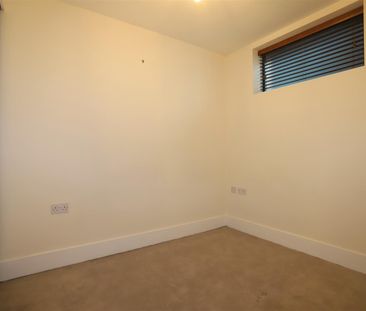 Burton Place, Manchester - Photo 3