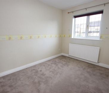 4 bedroom detached house to rent - Photo 3