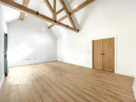 3 bedroom barn conversion to rent - Photo 2