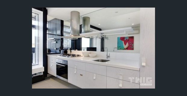 Stylish Apartment in Fantastic Location - Photo 1